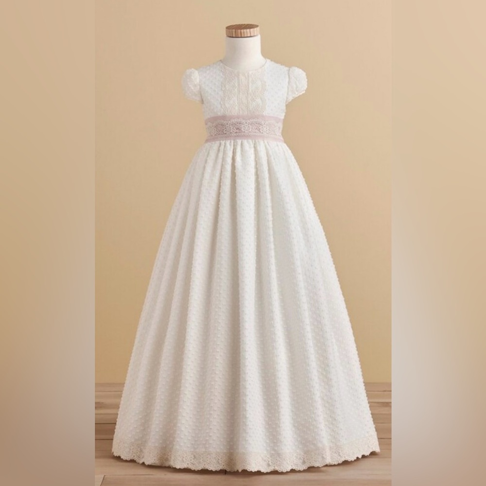 Stunning Spanish First communion/Flower girl dress.